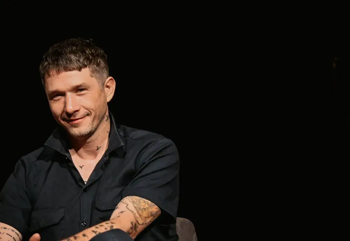 Títeres, epitafios y la resistencia en un violín